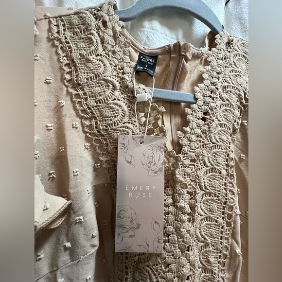 NWT Emery Rose Guipure Lace Insert Ruffle Hem Dress Apricot Small boho - Picture 6 of 8